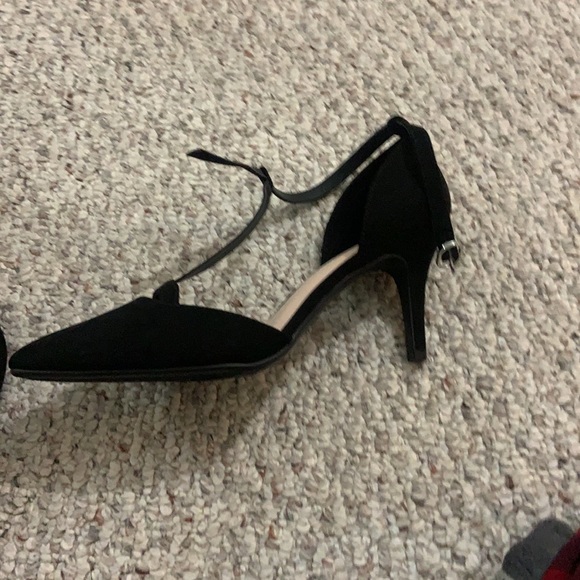 Heels - Picture 2 of 3
